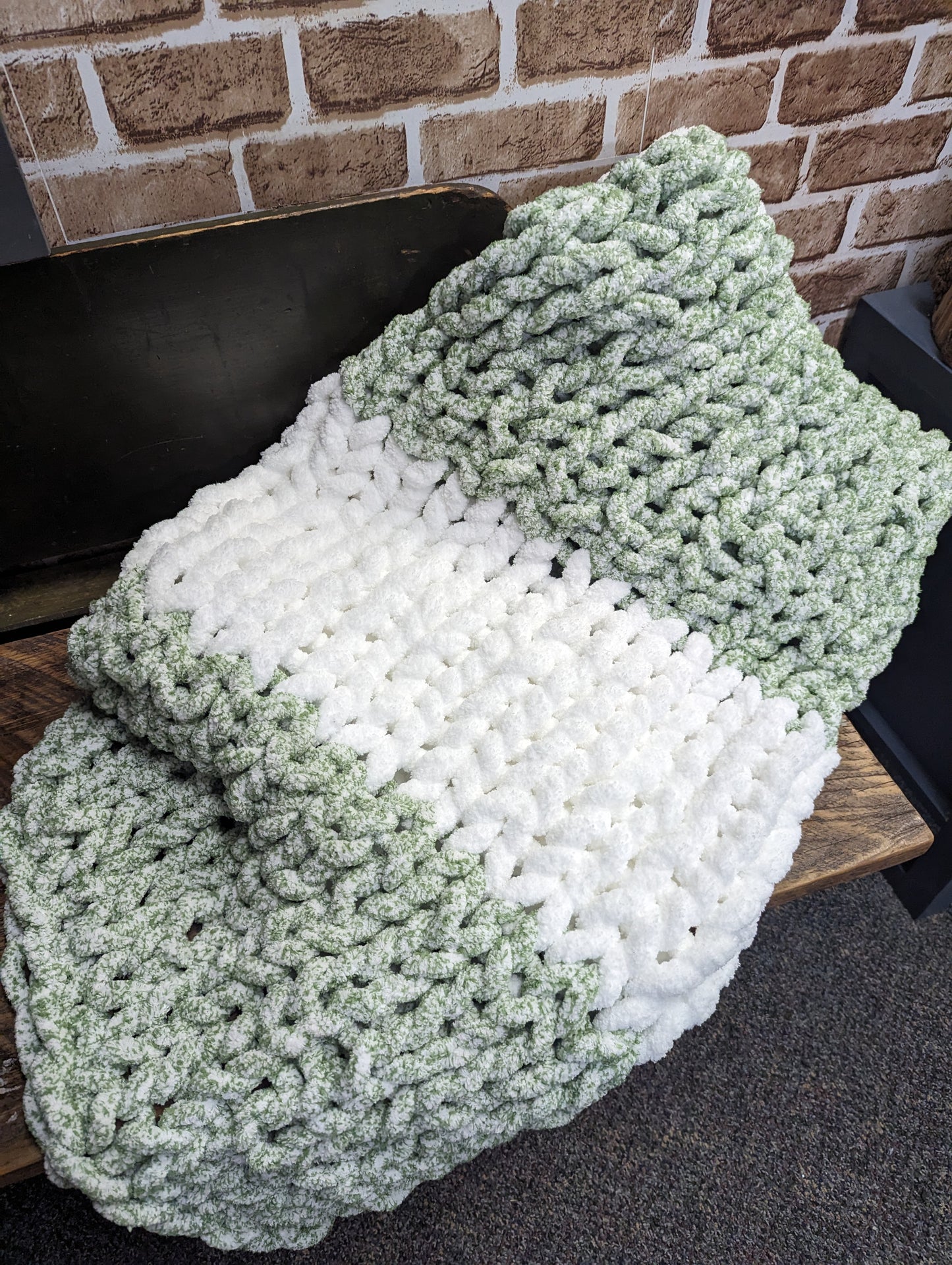 01/08/26 (6:30 PM) Hand Knit Blankets - OFFSITE @ White Horse Winery