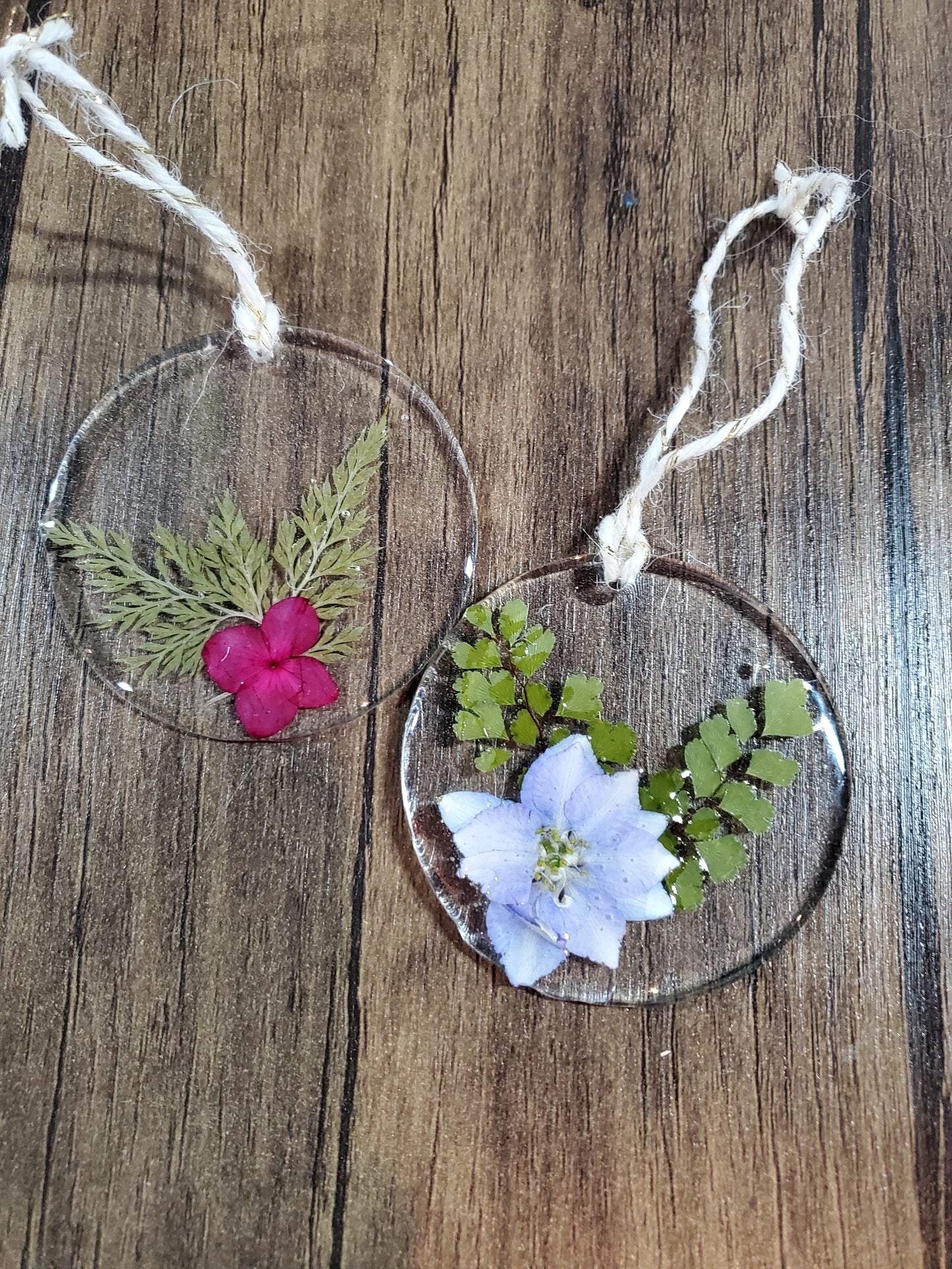 12/9/2025 (6:30pm) Holiday Dried Flower Resin