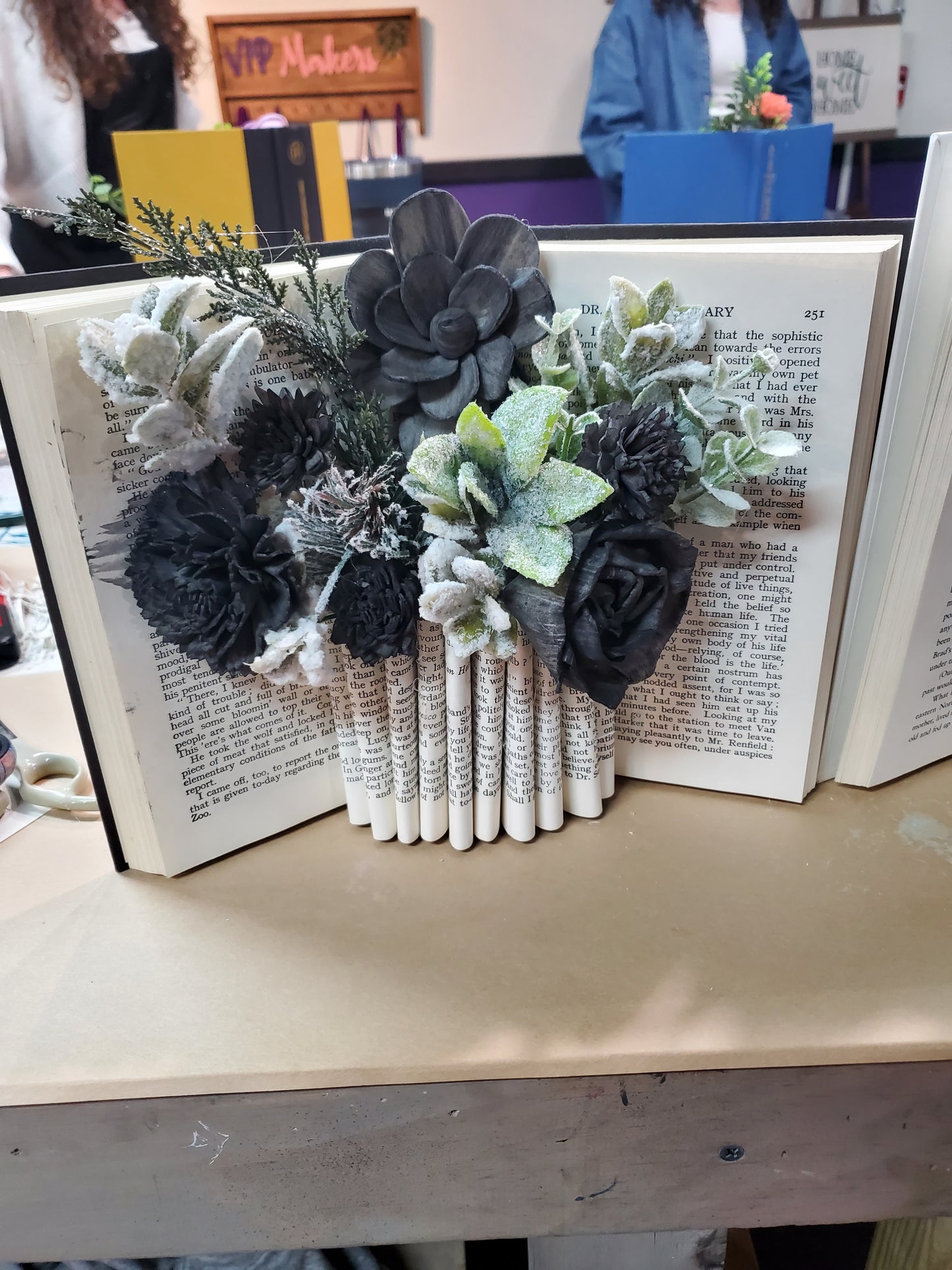 12/17/25 (6:30PM) - Book Lover Gifts